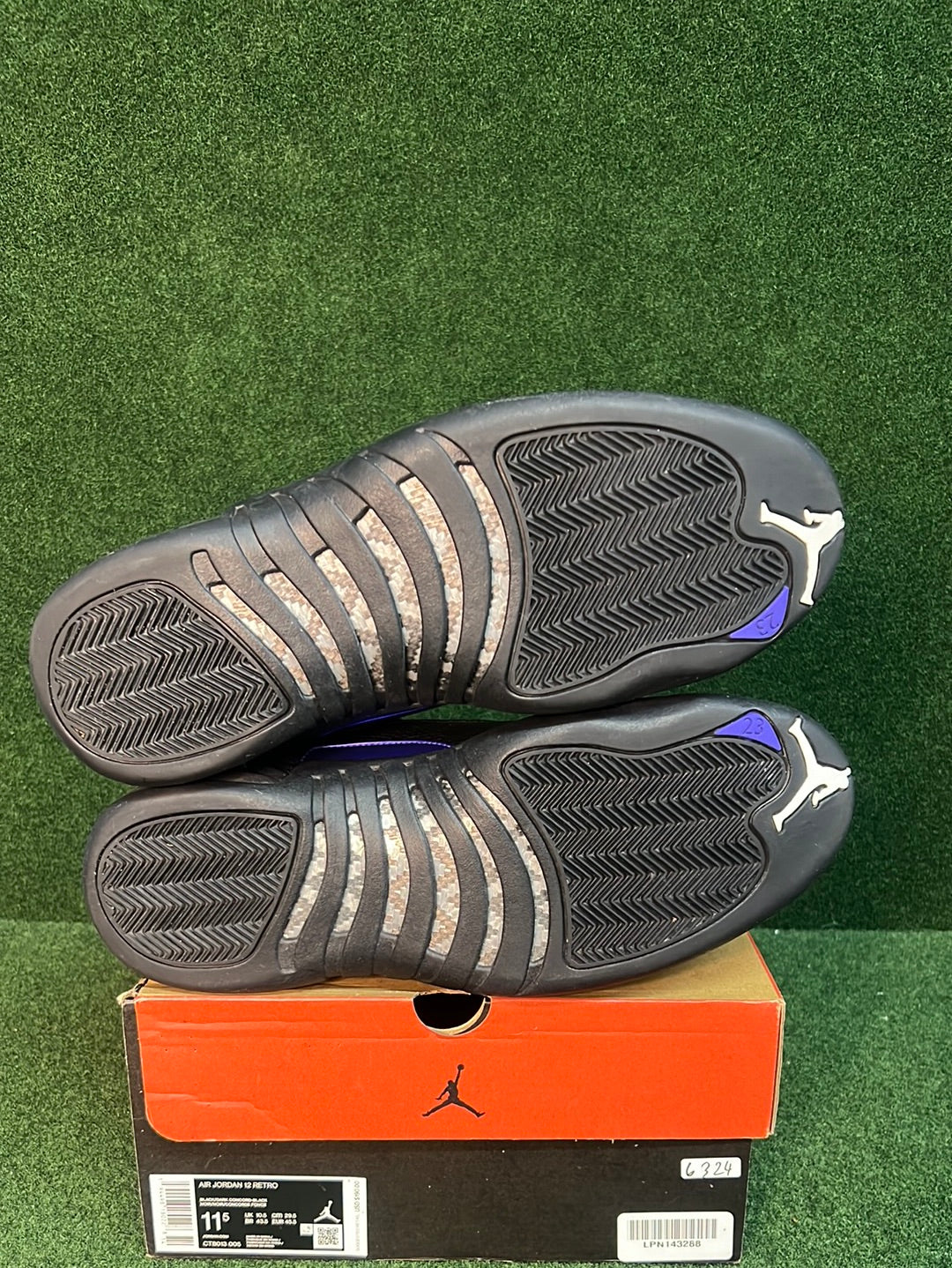 Jordan 12 Retro Black Dark Concord USED