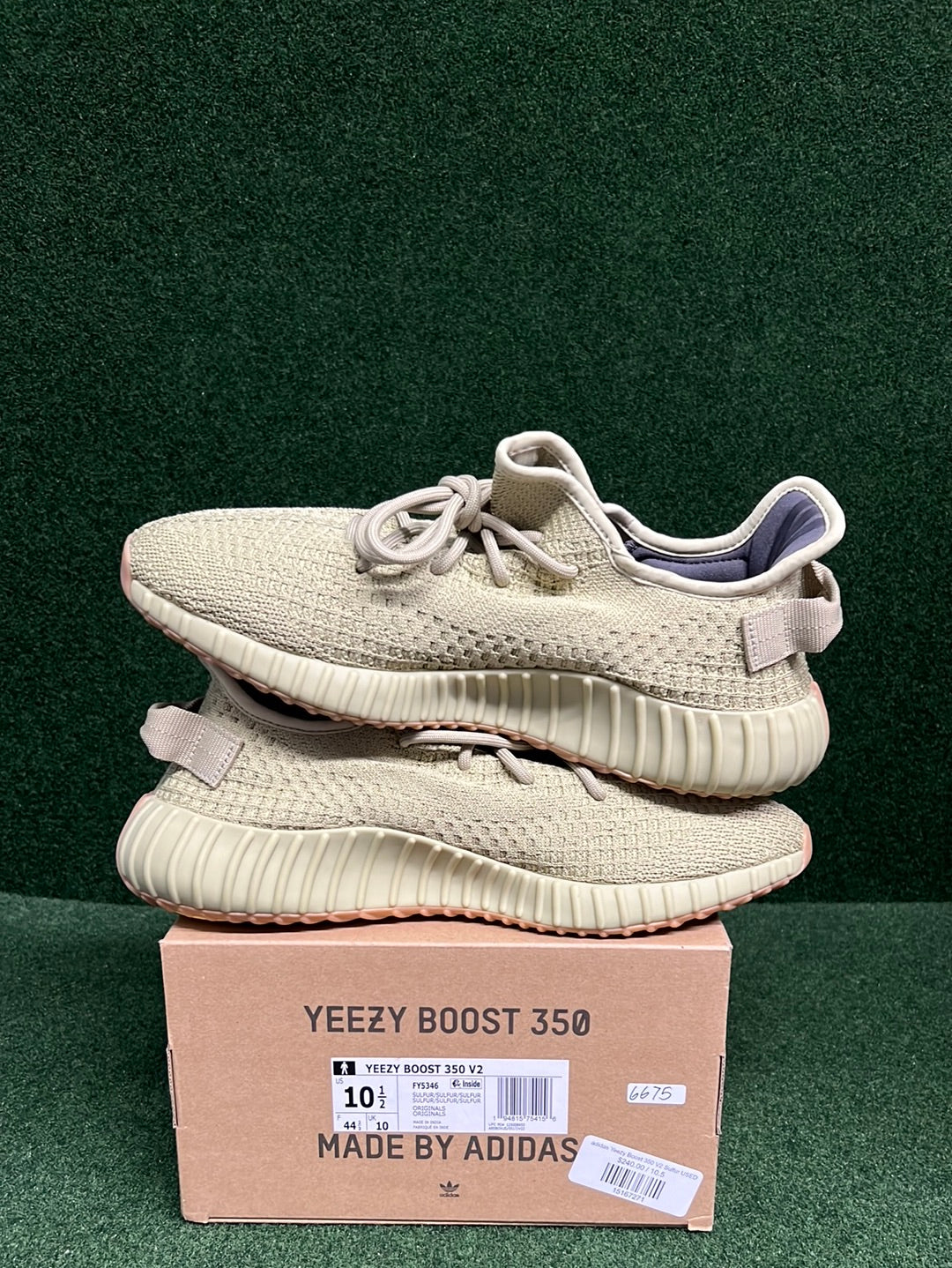 adidas Yeezy Boost 350 V2 Sulfur USED