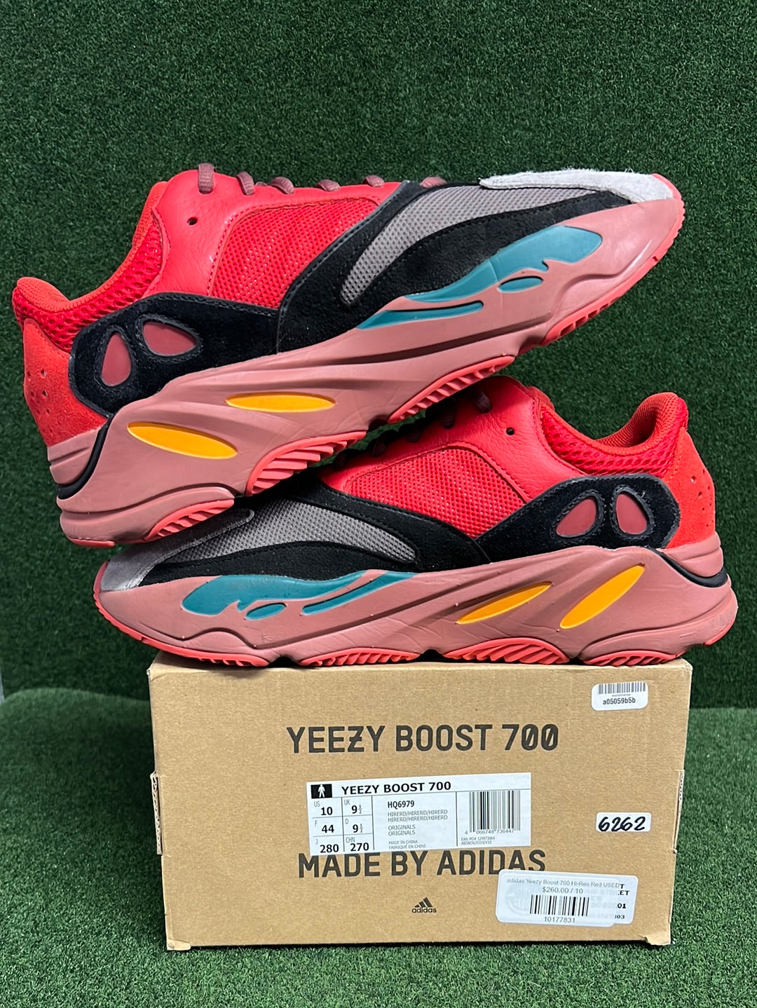 adidas Yeezy Boost 700 Hi-Res Red USED