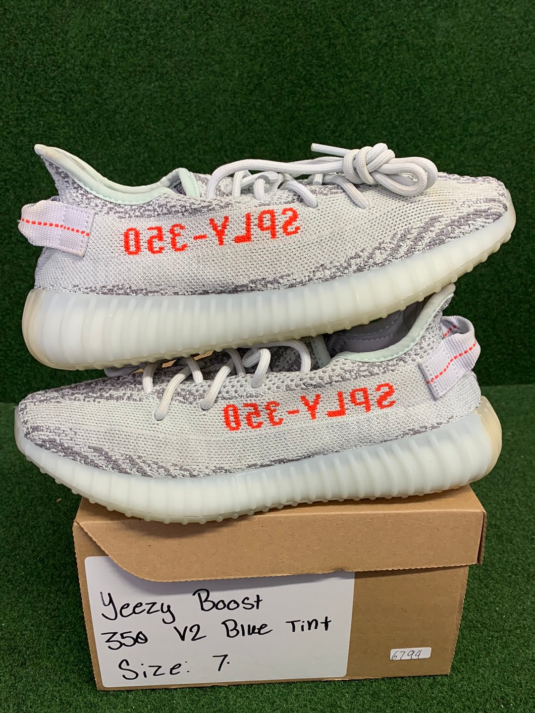 adidas Yeezy Boost 350 V2 Blue Tint (2017/2023) USED