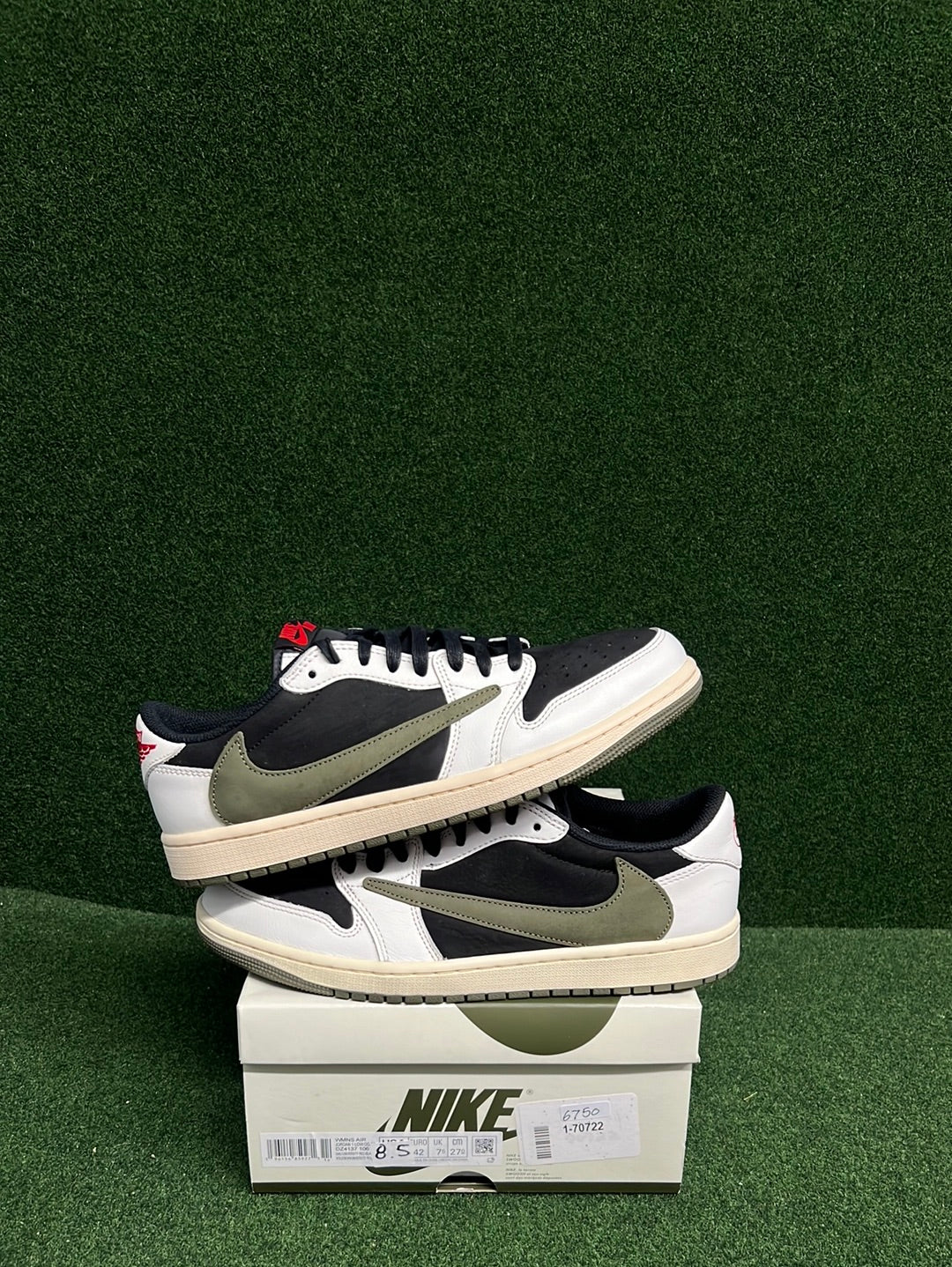 Jordan 1 Retro Low OG SP Travis Scott Olive (Women's) USED