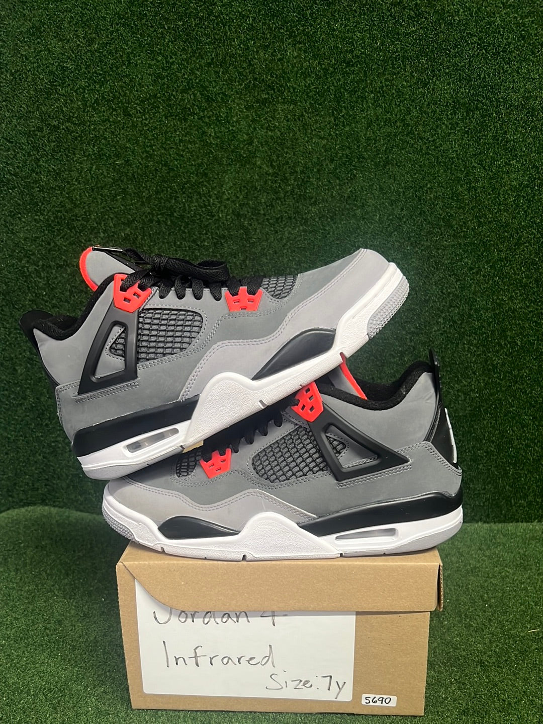 Jordan 4 Retro Infrared (GS) USED