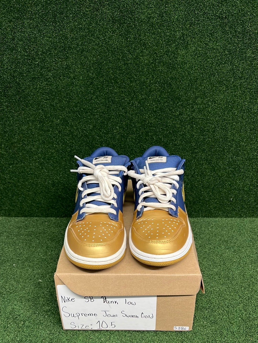 Nike SB Dunk Low Supreme Jewel Swoosh Gold USED