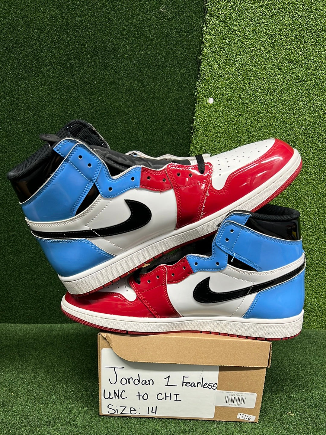 Jordan 1 Retro High Fearless UNC Chicago USED