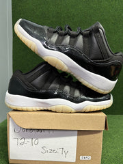 Jordan 11 Retro Low 72-10 (GS) USED