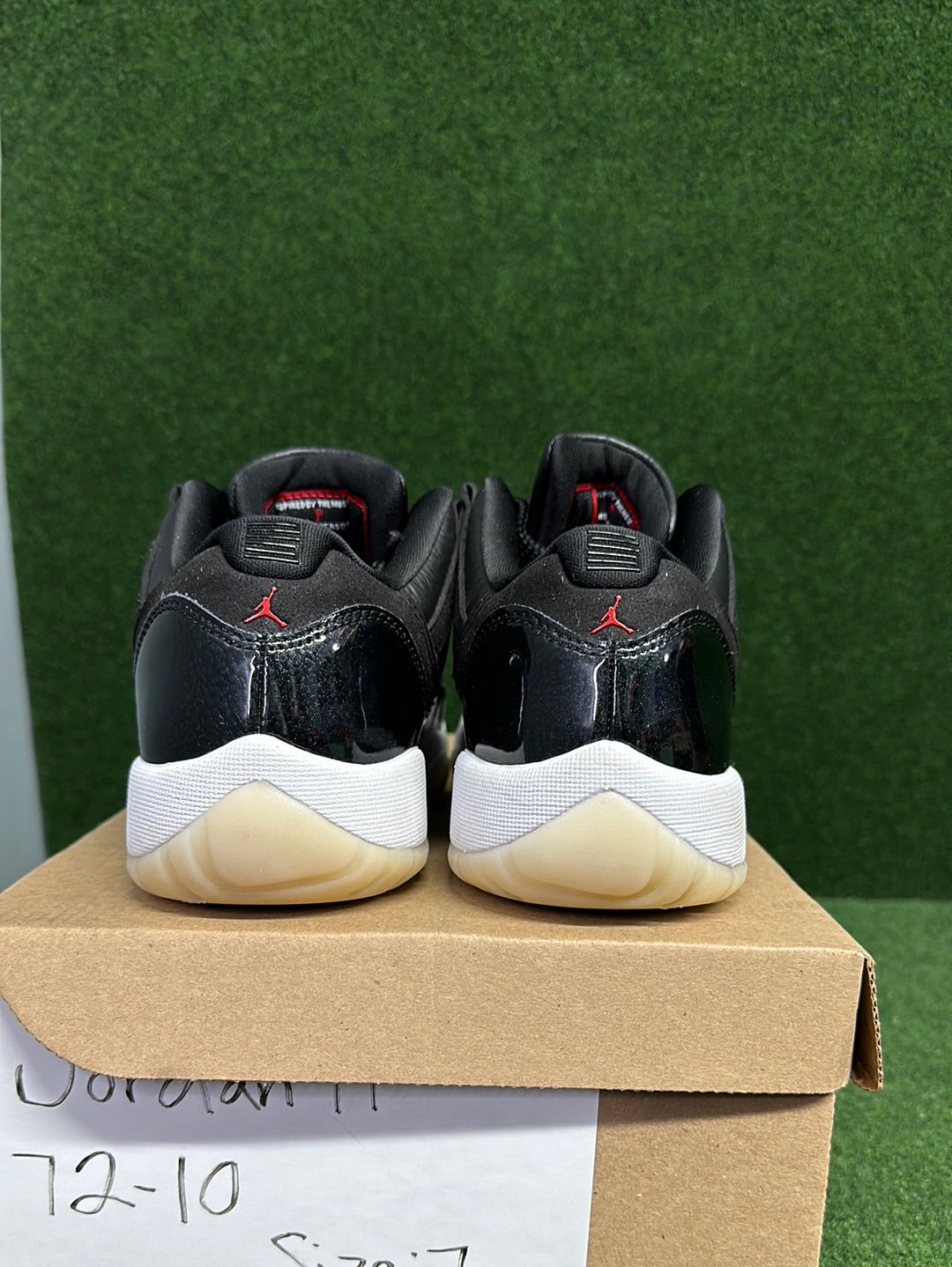 Jordan 11 Retro Low 72-10 (GS) USED