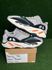 adidas Yeezy Boost 700 Wave Runner USED