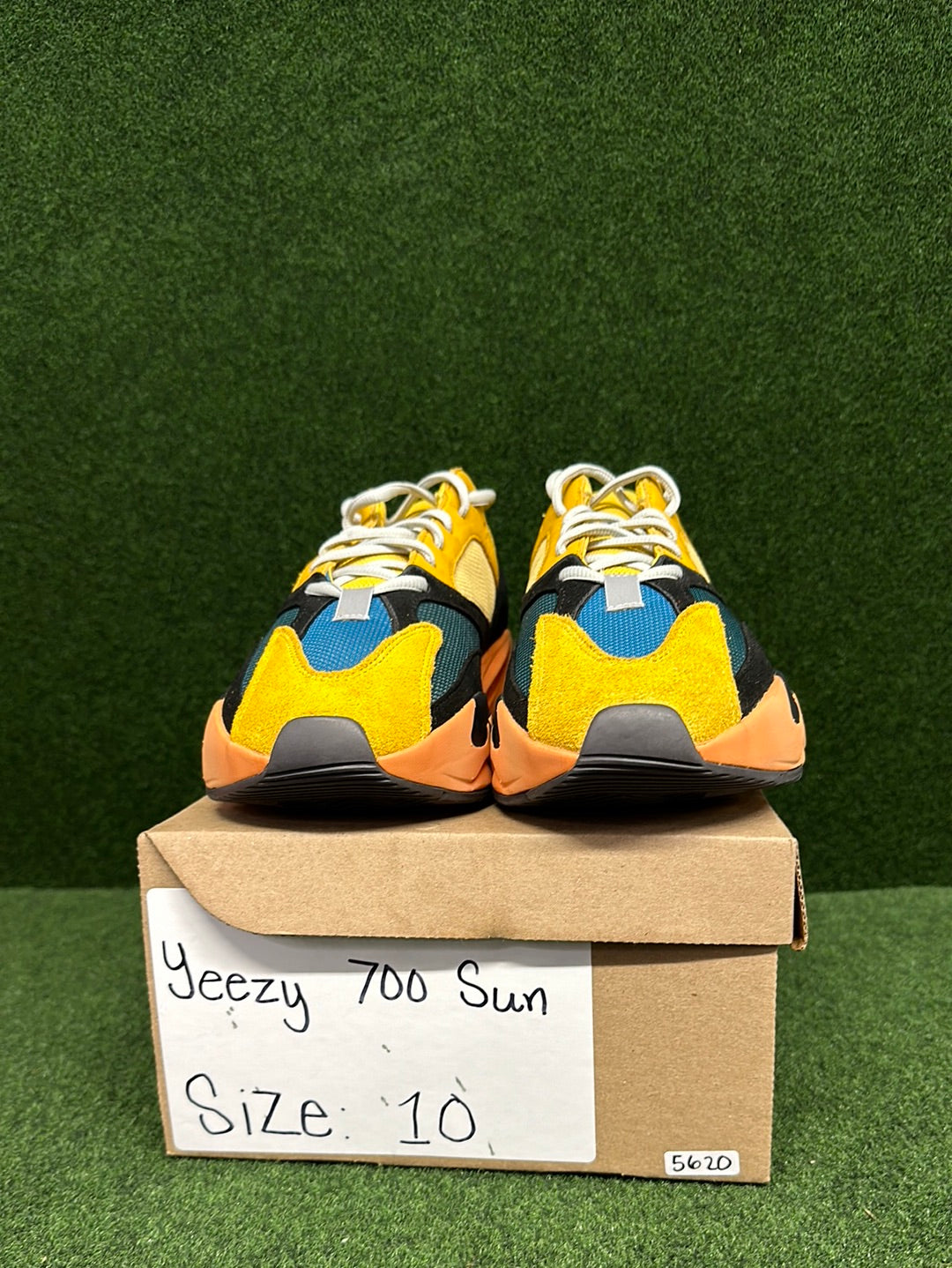 adidas Yeezy Boost 700 Sun USED