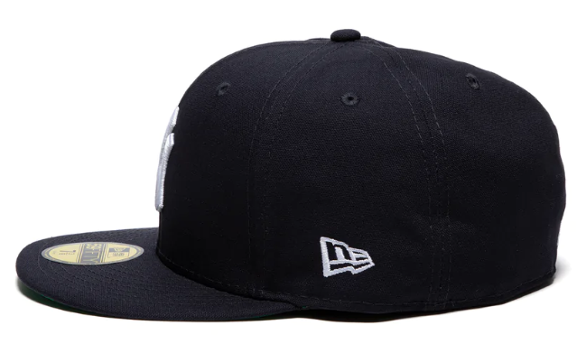 NEW ERA X ERIC EMANUEL NEW YORK YANKEES FITTED HAT (NAVY)