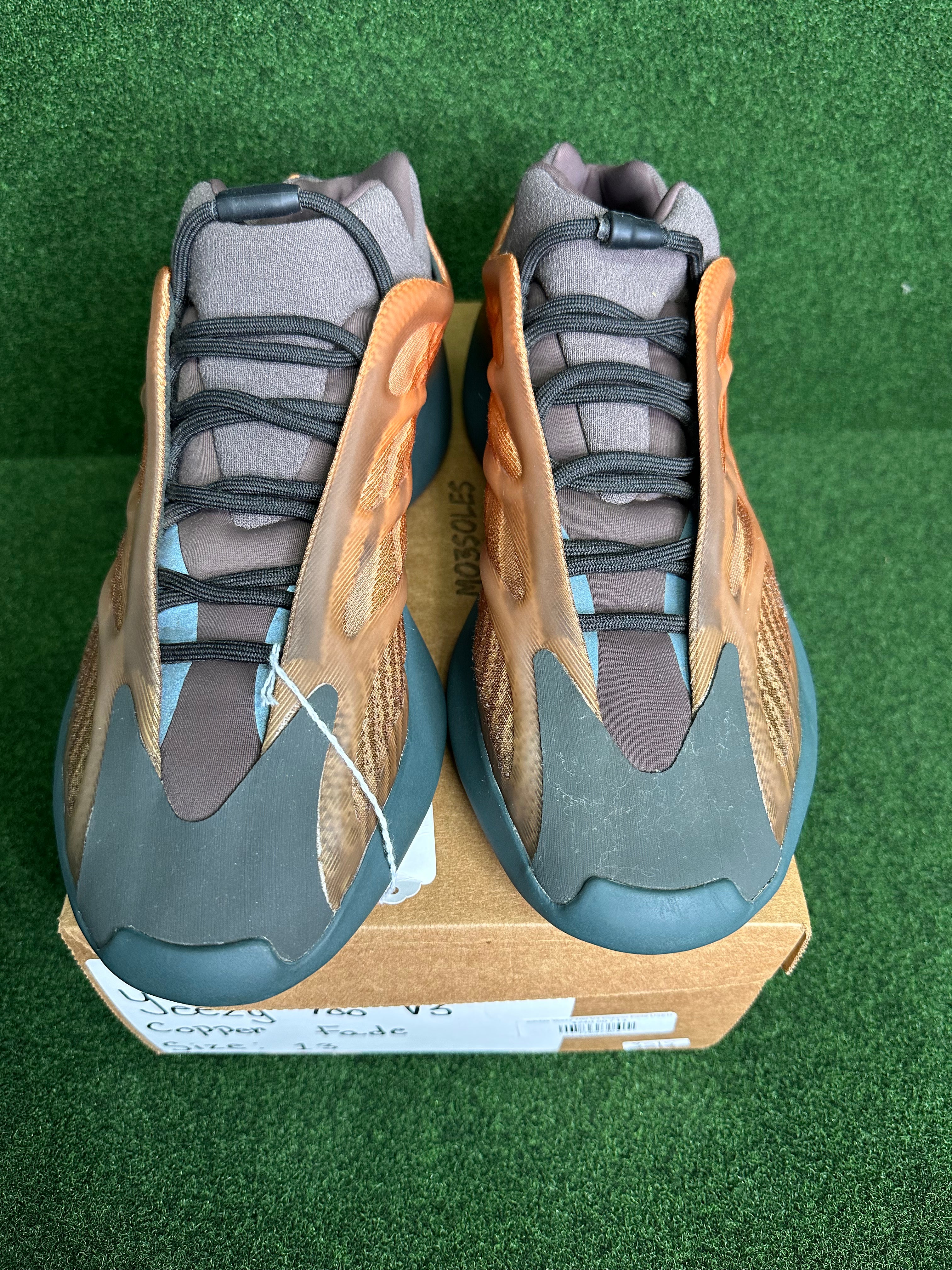 adidas Yeezy 700 V3 Copper Fade USED