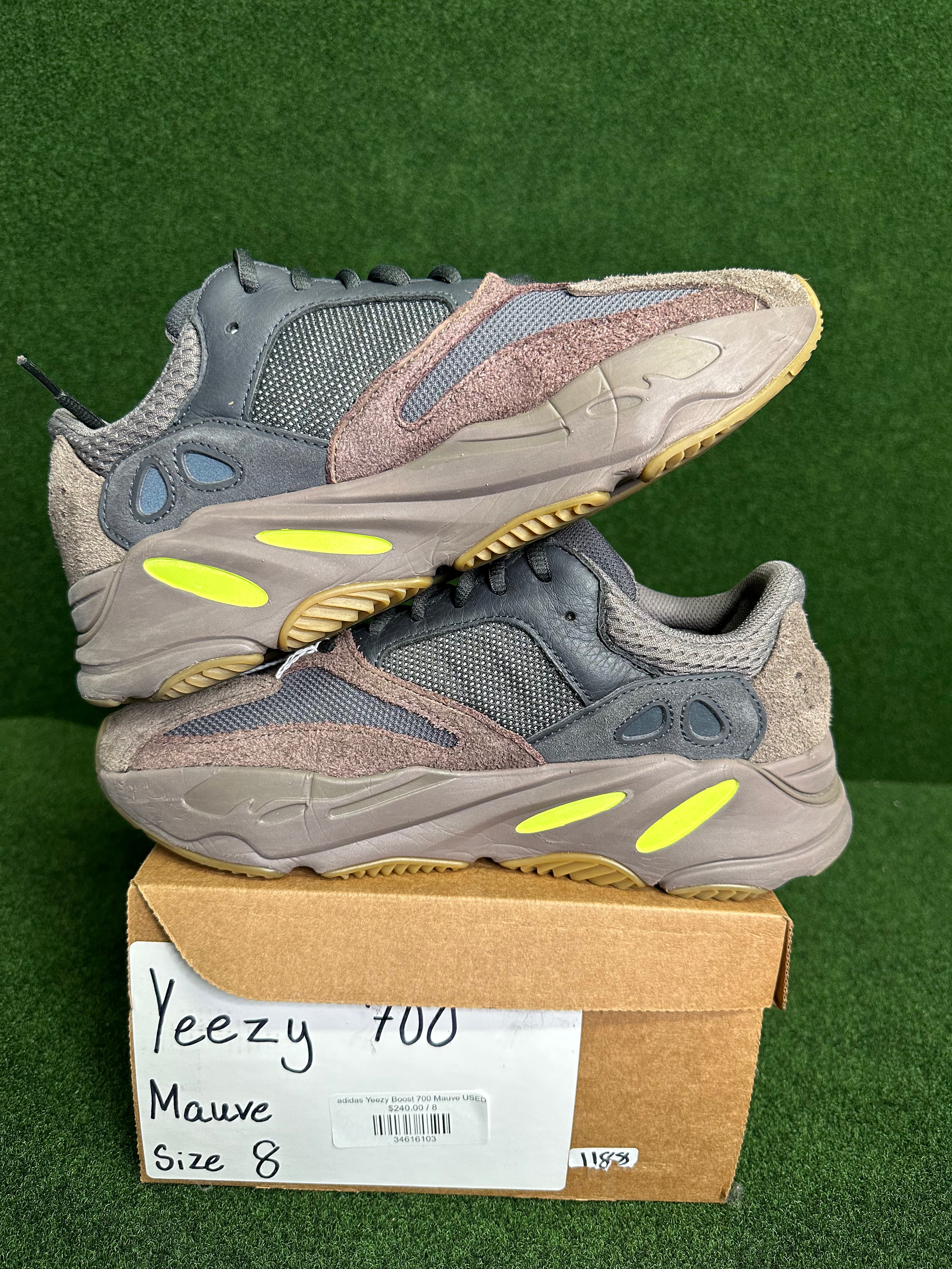 adidas Yeezy Boost 700 Mauve USED