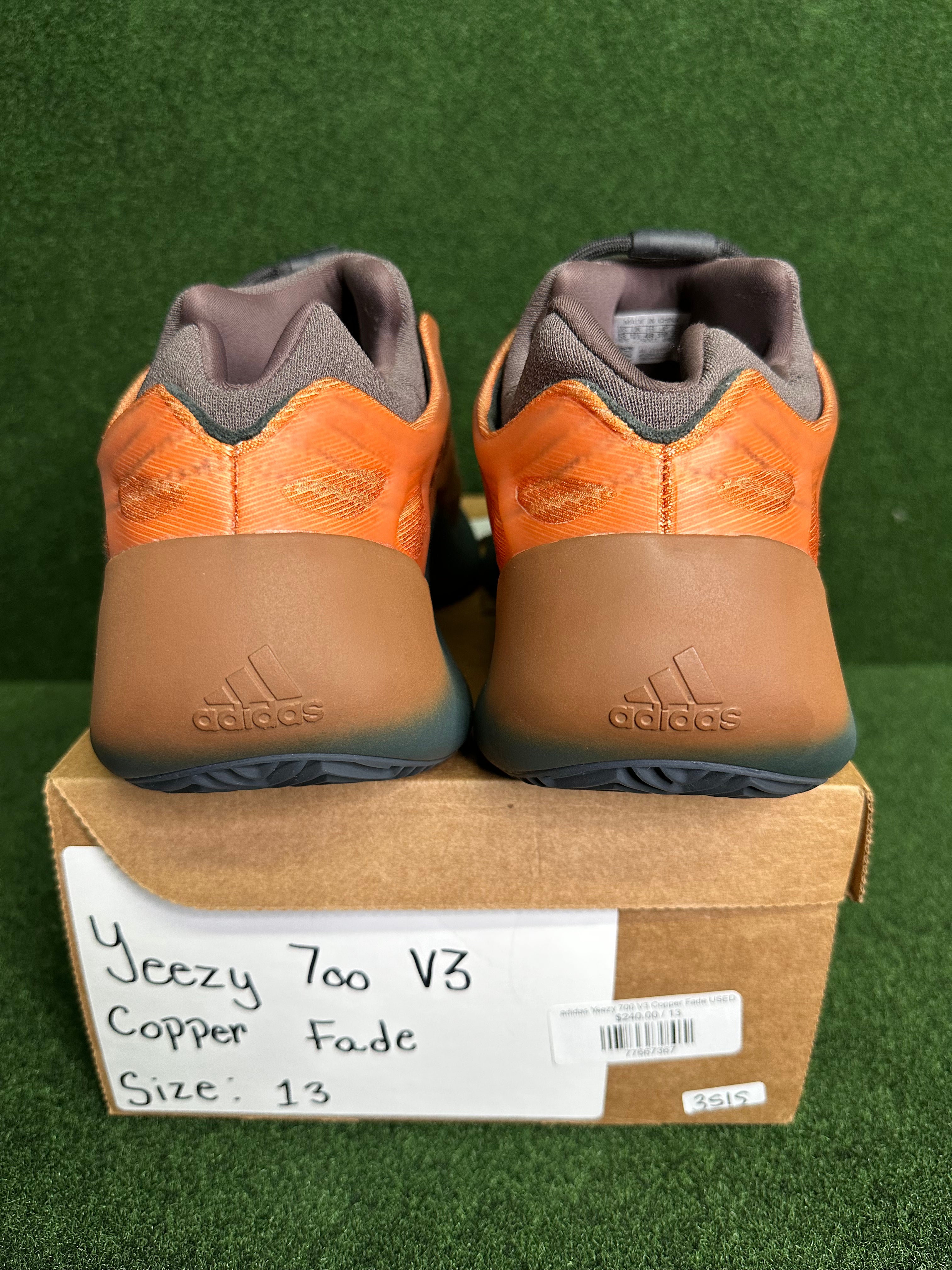 adidas Yeezy 700 V3 Copper Fade USED