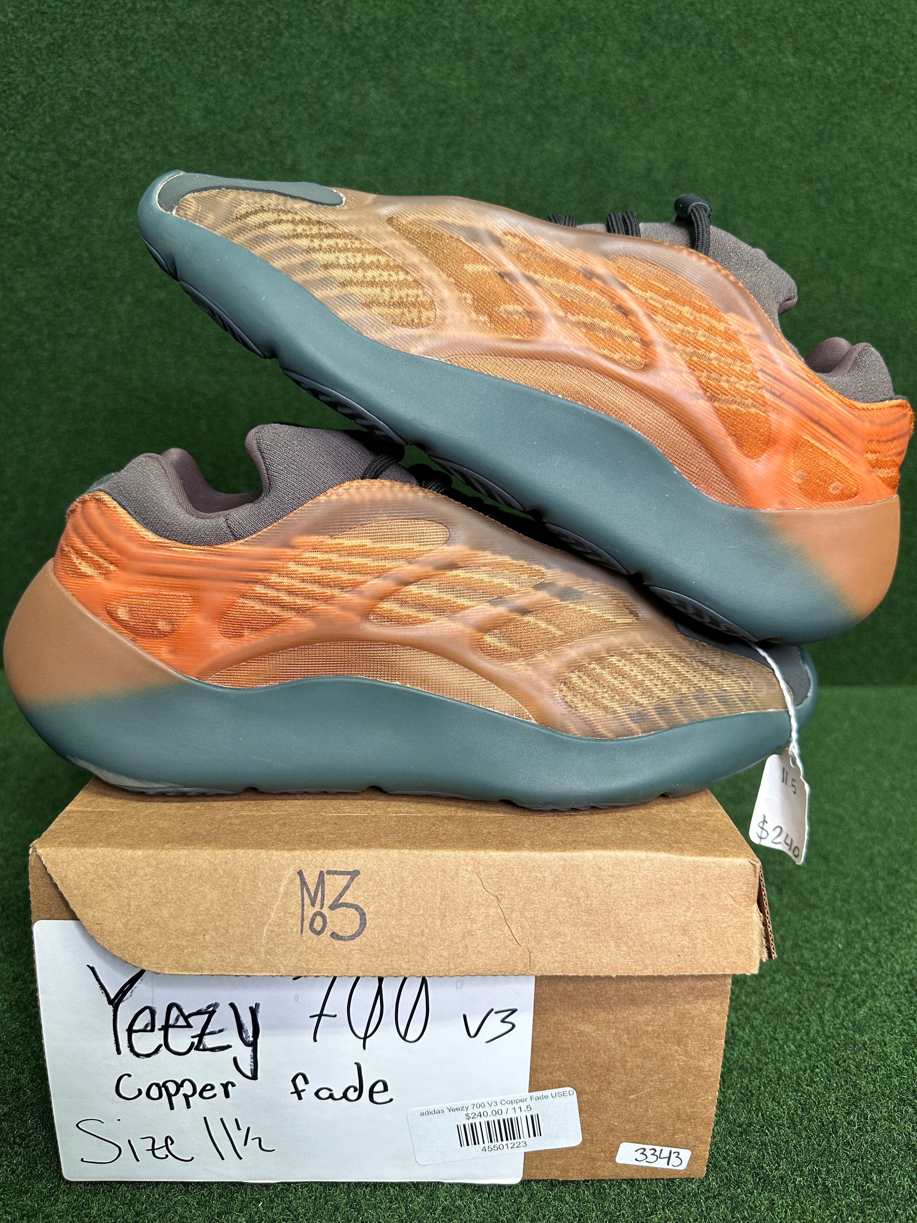 adidas Yeezy 700 V3 Copper Fade USED