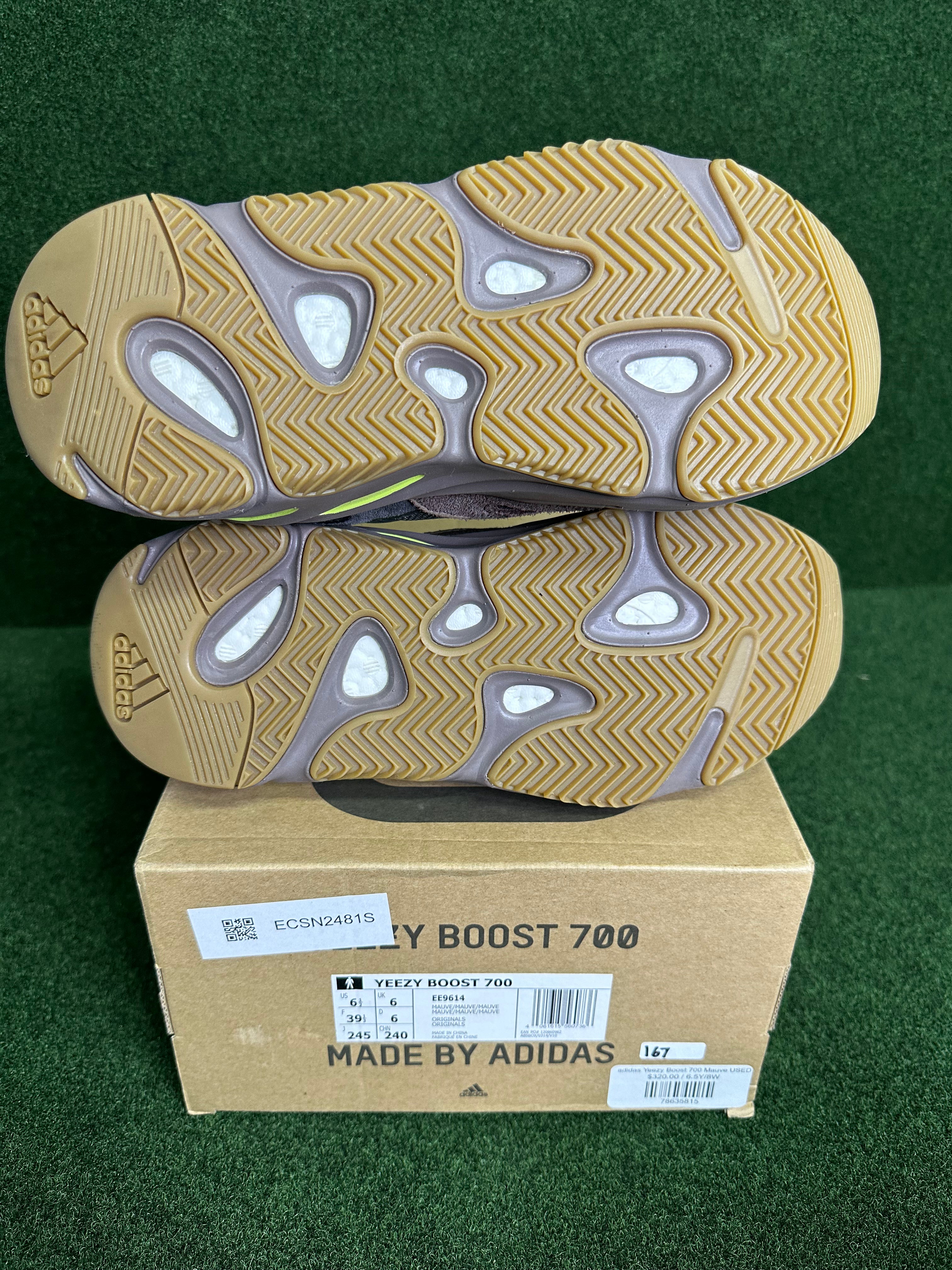 adidas Yeezy Boost 700 Mauve USED