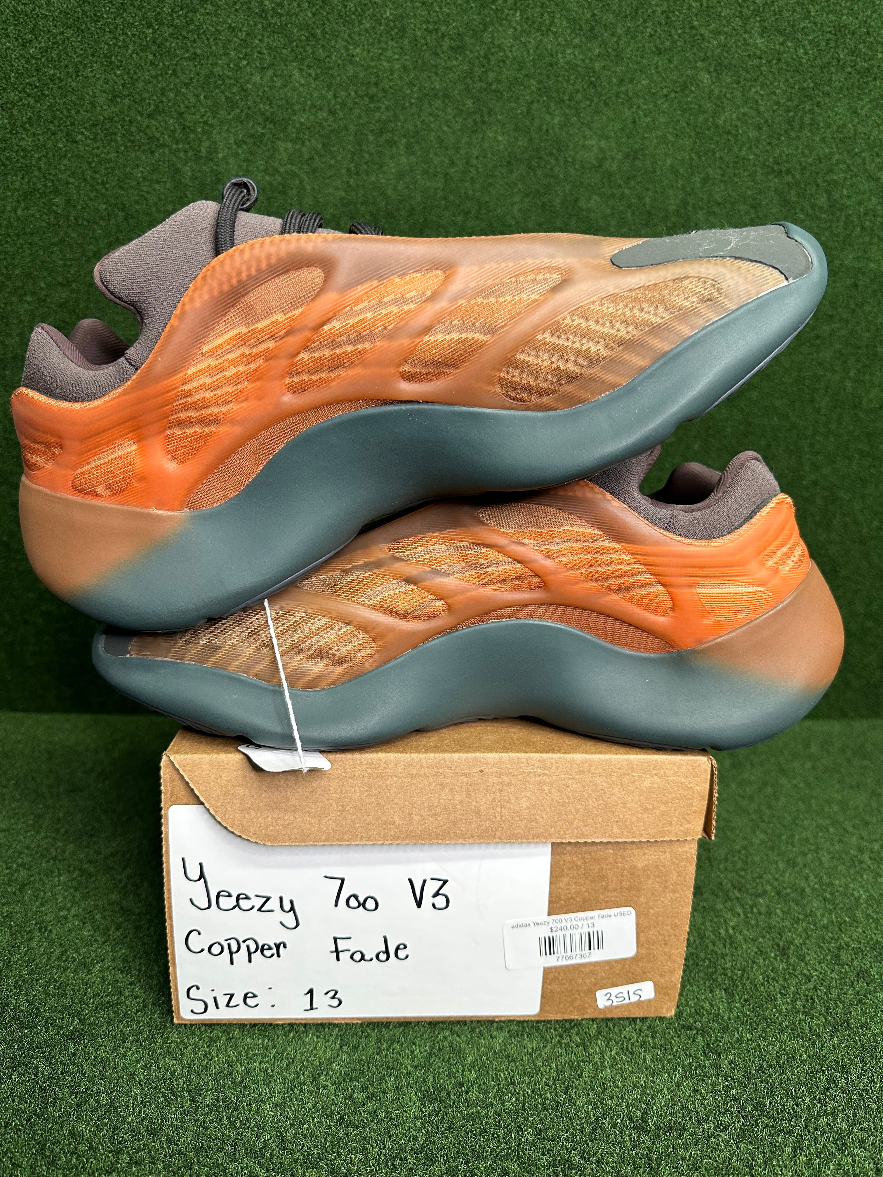 adidas Yeezy 700 V3 Copper Fade USED